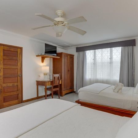 Villa Boscardi Belize City Exterior photo