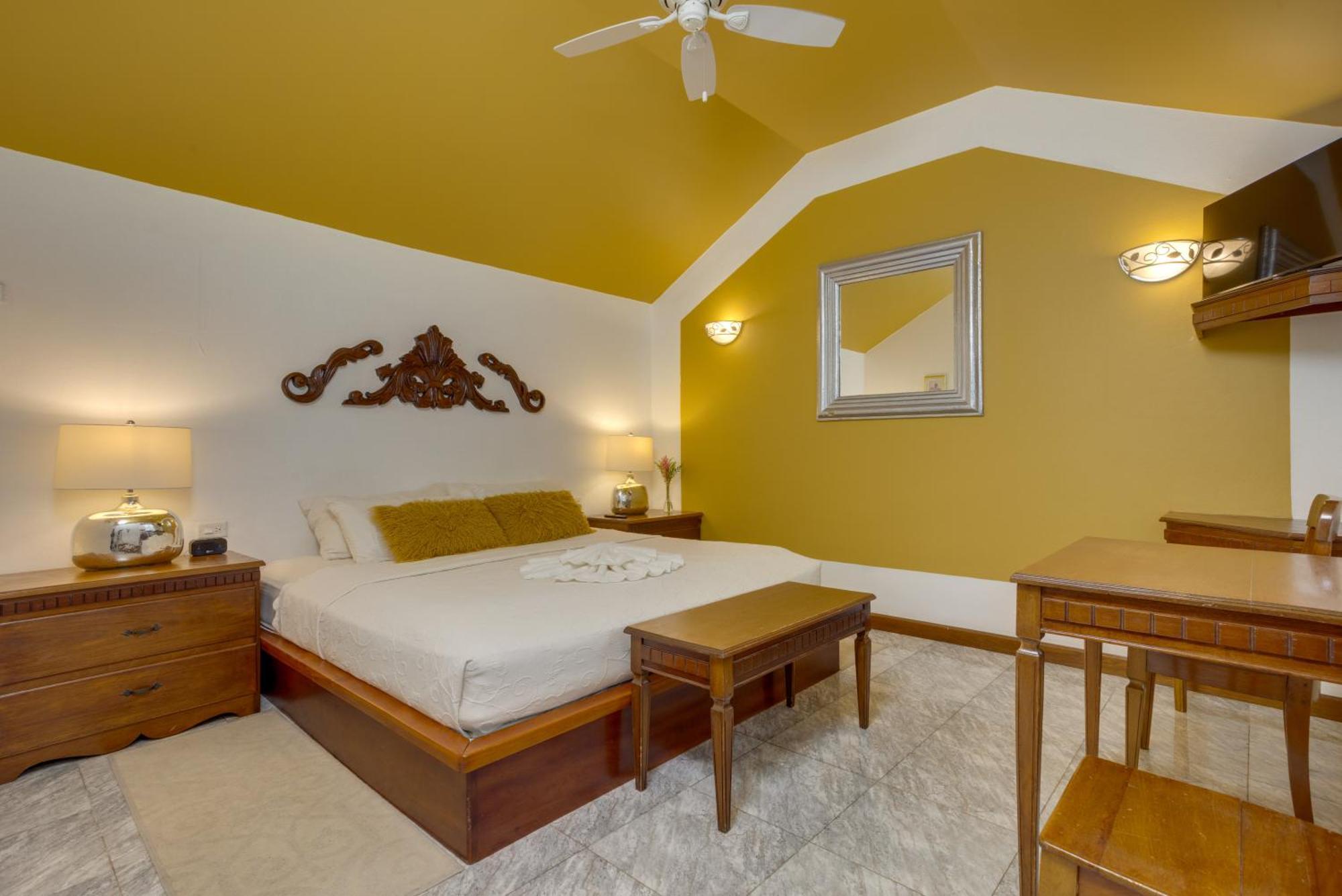 Villa Boscardi Belize City Exterior photo