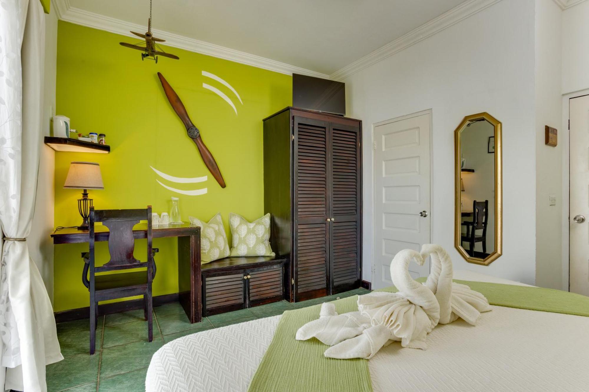 Villa Boscardi Belize City Exterior photo